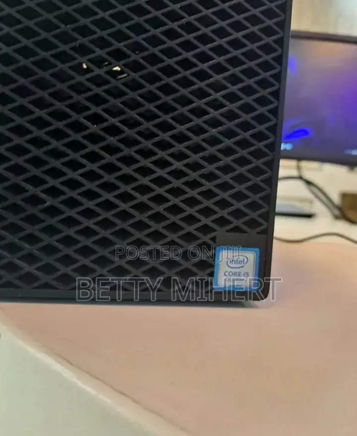 Desktop Computer Dell OptiPlex 3070 8GB Intel Core I5 HDD 1T