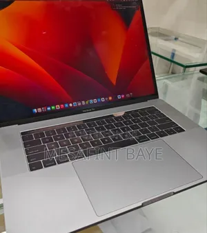 Photo - New Laptop Apple MacBook Pro 2017 16GB Intel Core I7 SSD 1T