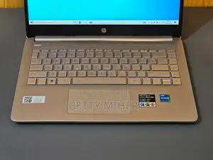 New Laptop HP 14-Dq2031tg 8GB Intel Core I3 SSD 256GB