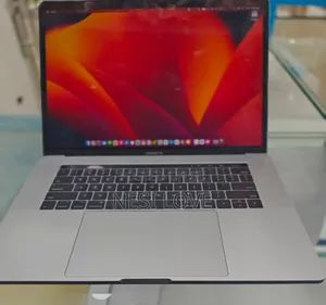 Photo - New Laptop Apple MacBook Pro 2017 16GB Intel Core I7 SSD 1T
