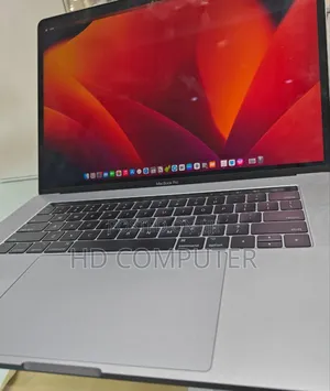 Photo - New Laptop Apple MacBook Pro 2017 16GB Intel Core I7 SSD 1T