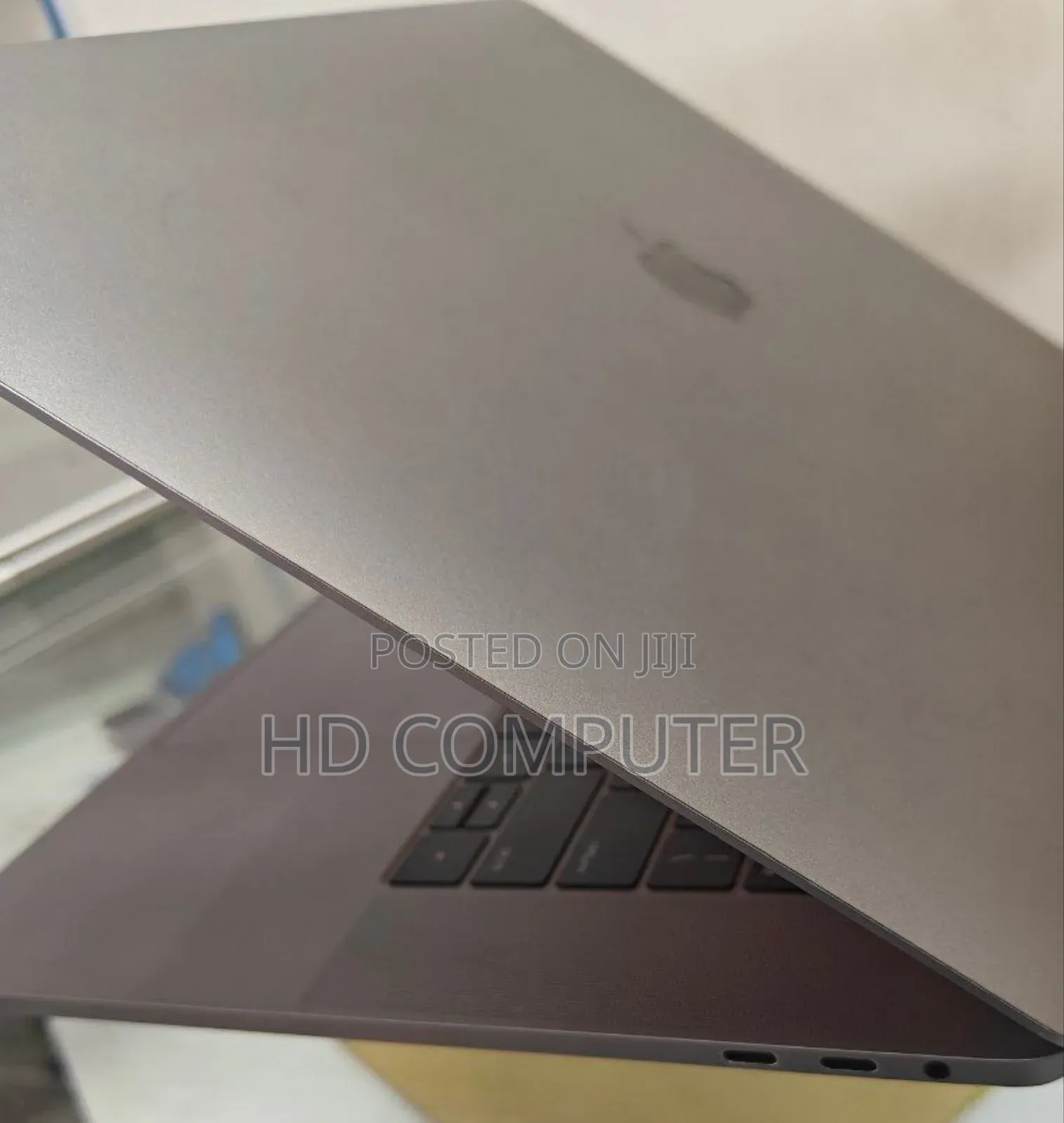 New Laptop Apple MacBook Pro 2017 16GB Intel Core I7 SSD 1T