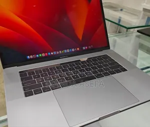 Photo - New Laptop Apple MacBook Pro 2017 16GB Intel Core I7 SSD 1T