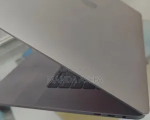 New Laptop Apple MacBook Pro 2017 16GB Intel Core I7 SSD 1T