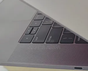 New Laptop Apple MacBook Pro 2017 16GB Intel Core I7 SSD 1T