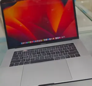 Photo - New Laptop Apple MacBook Pro 2017 16GB Intel Core I7 SSD 1T