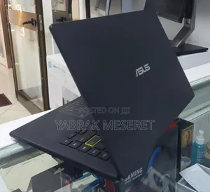 Photo - New Laptop Asus Vivobook 16 4GB Intel Xeon SSD 128GB
