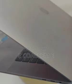 New Laptop Apple MacBook 16GB Intel Core I7 SSD 1T