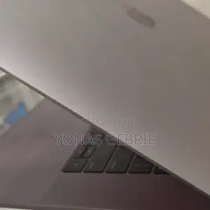 New Laptop Apple MacBook Pro 2017 16GB Intel Core I7 SSD 1T