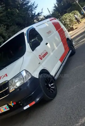 Toyota HiAce 2011 White