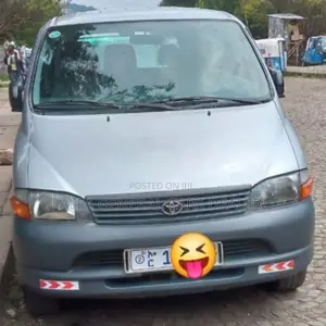 Photo - Toyota HiAce 2006 Silver