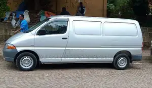 Toyota HiAce 2006 Silver