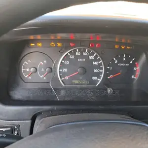 Toyota HiAce 2006 Silver