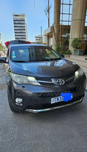 Photo - Toyota RAV4 2014 Gray