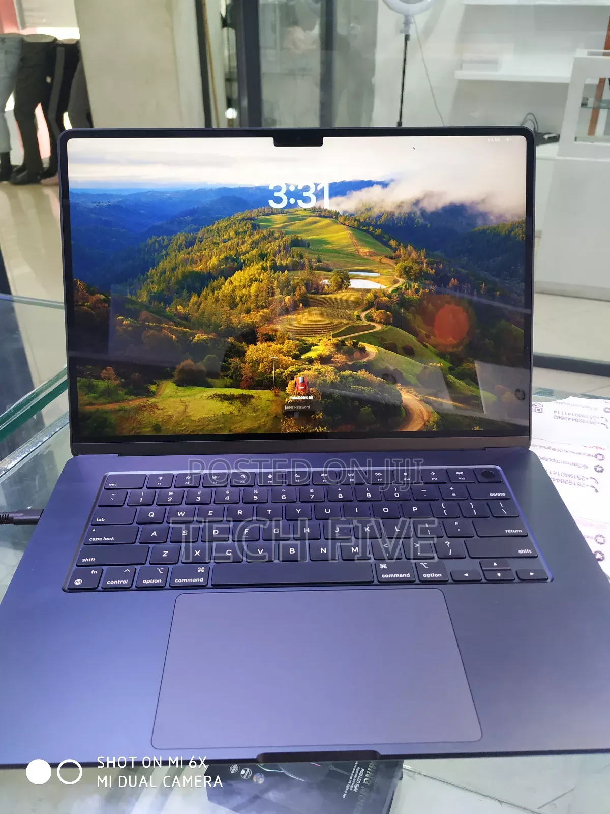 New Laptop Apple MacBook Air 2024 M3 15-Inch 8GB Apple M3 SSD 256GB