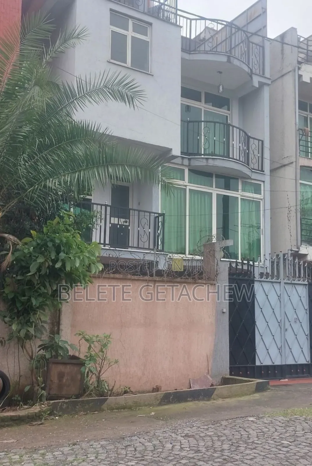 5bdrm House in Semit Fyelbet,, Bole for sale