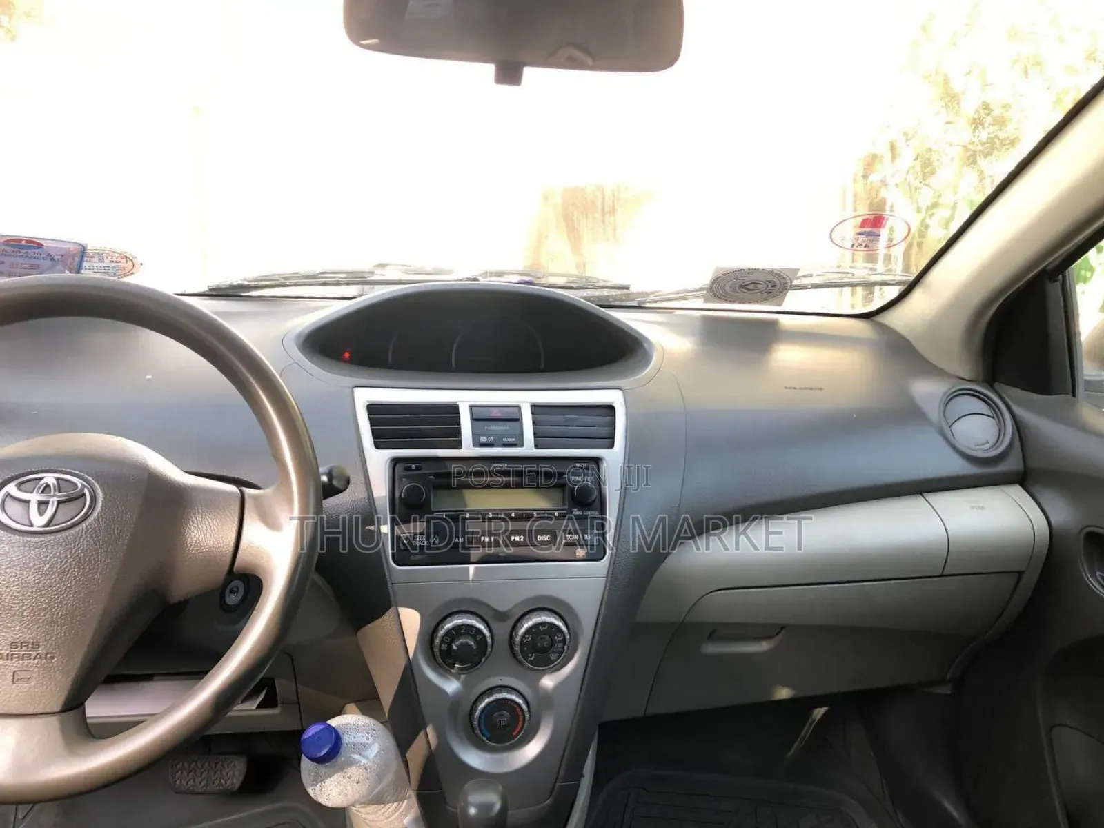 Toyota Yaris 2011 Ivory