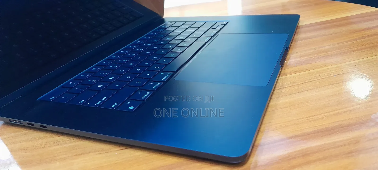 New Laptop Apple MacBook 8GB Apple M3 SSD 256GB