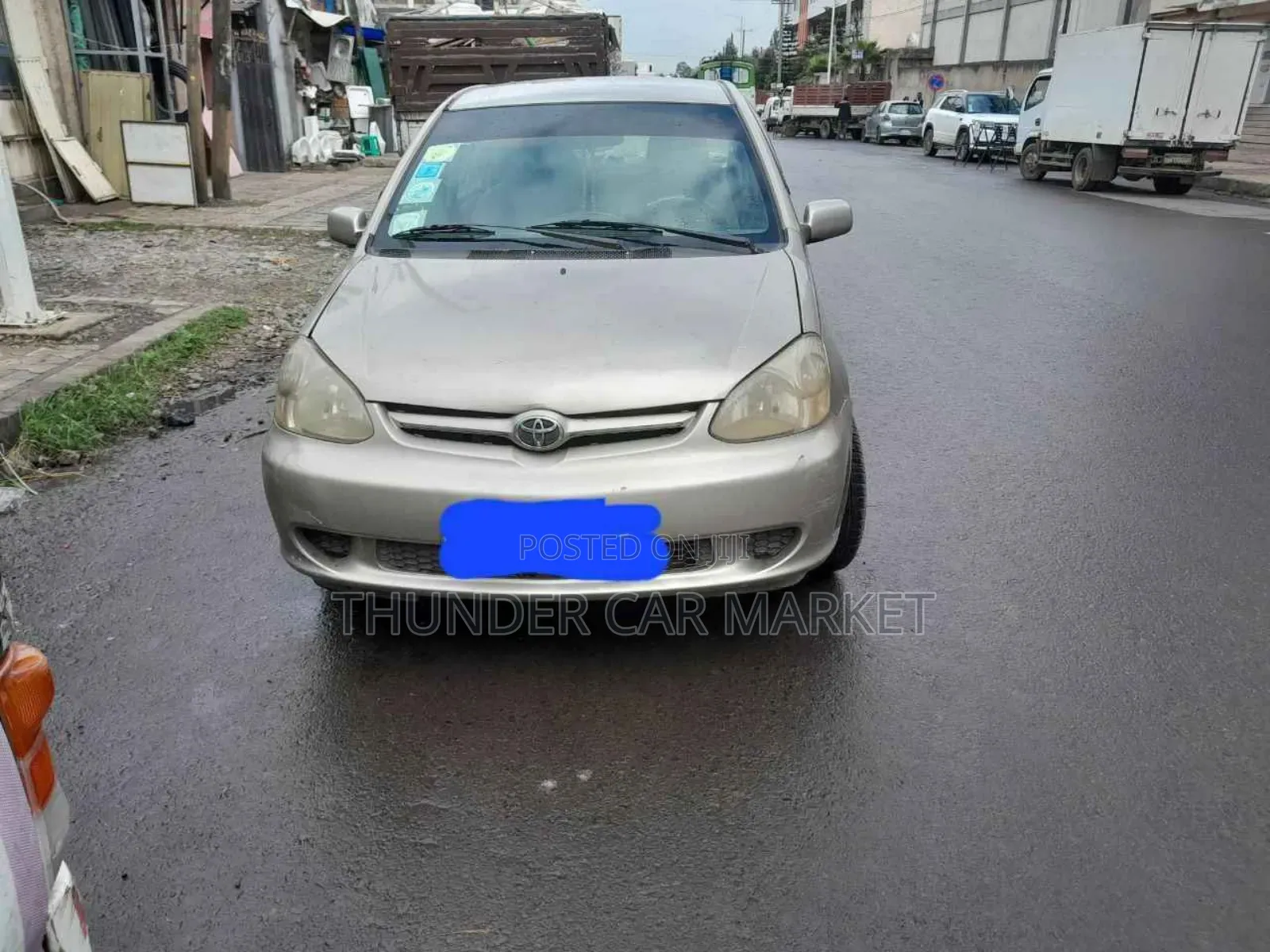 Toyota Platz 2005 Gold