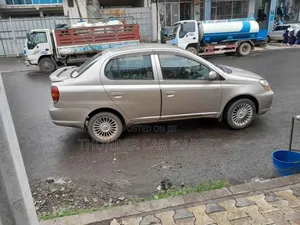 Toyota Platz 2005 Gold