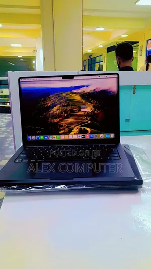 New Laptop Apple MacBook Pro 2023 M3 14-Inch 18GB Apple M3 Pro SSD 1T