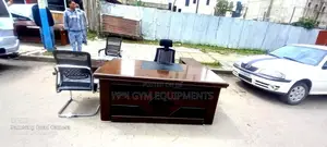 የቢሮ ጠረፔዛ እና ወንበር