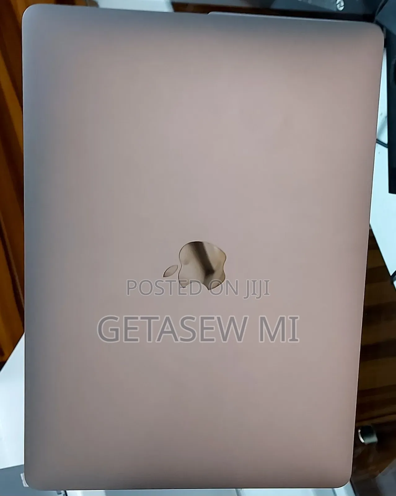 New Laptop Apple MacBook Pro 2020 M1 8GB Apple M1 Pro SSD 256GB