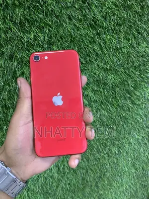 Photo - Apple iPhone SE (2020) 64 GB Red