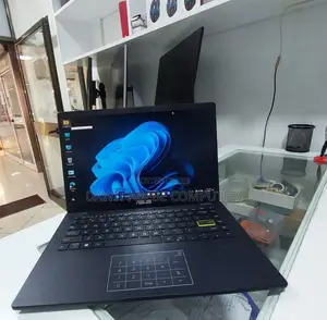 New Laptop Asus VivoBook 15 X505BA 4GB Intel Core I5 SSD 128GB