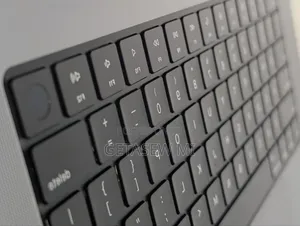 New Laptop Apple MacBook Pro 2021 M1 16GB Apple M1 Pro SSD 1T