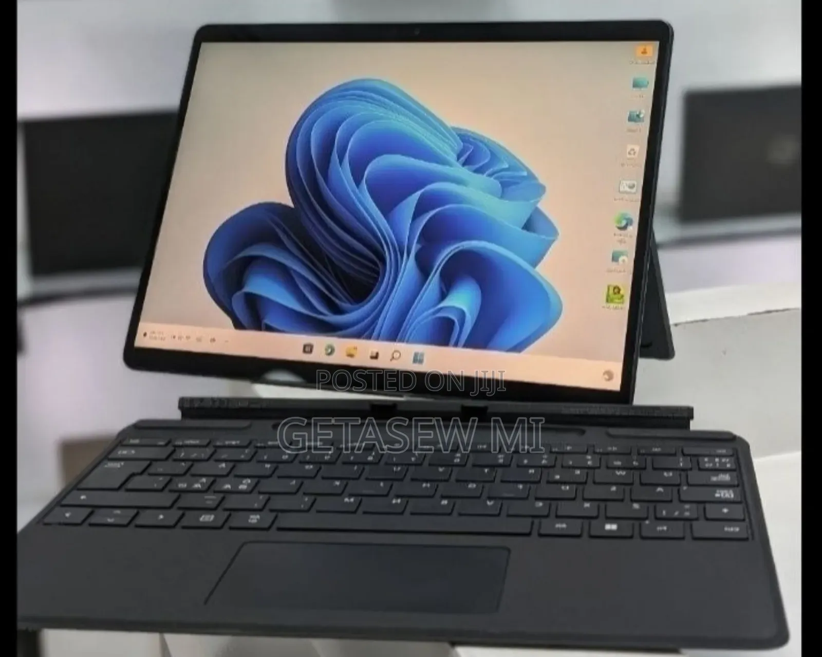 New Laptop Microsoft Surface Pro 9 16GB Intel Core I5 SSD 256GB