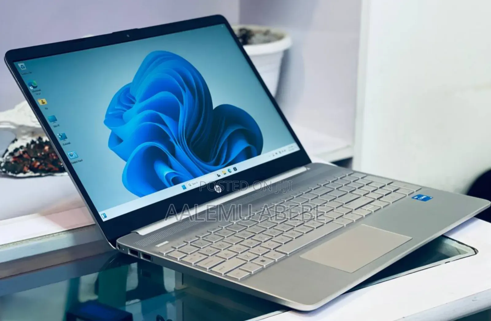 New Laptop HP Stream Notebook 8GB Intel Core I5 SSD 1T