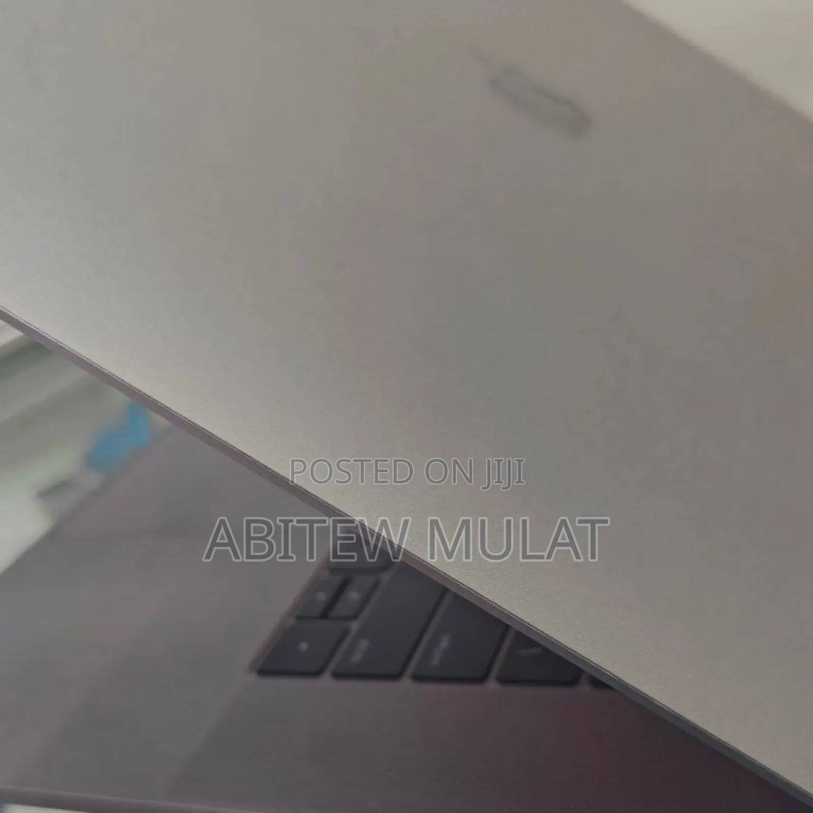 New Laptop Apple MacBook Pro 2017 16GB Intel Core I7 SSD 1T