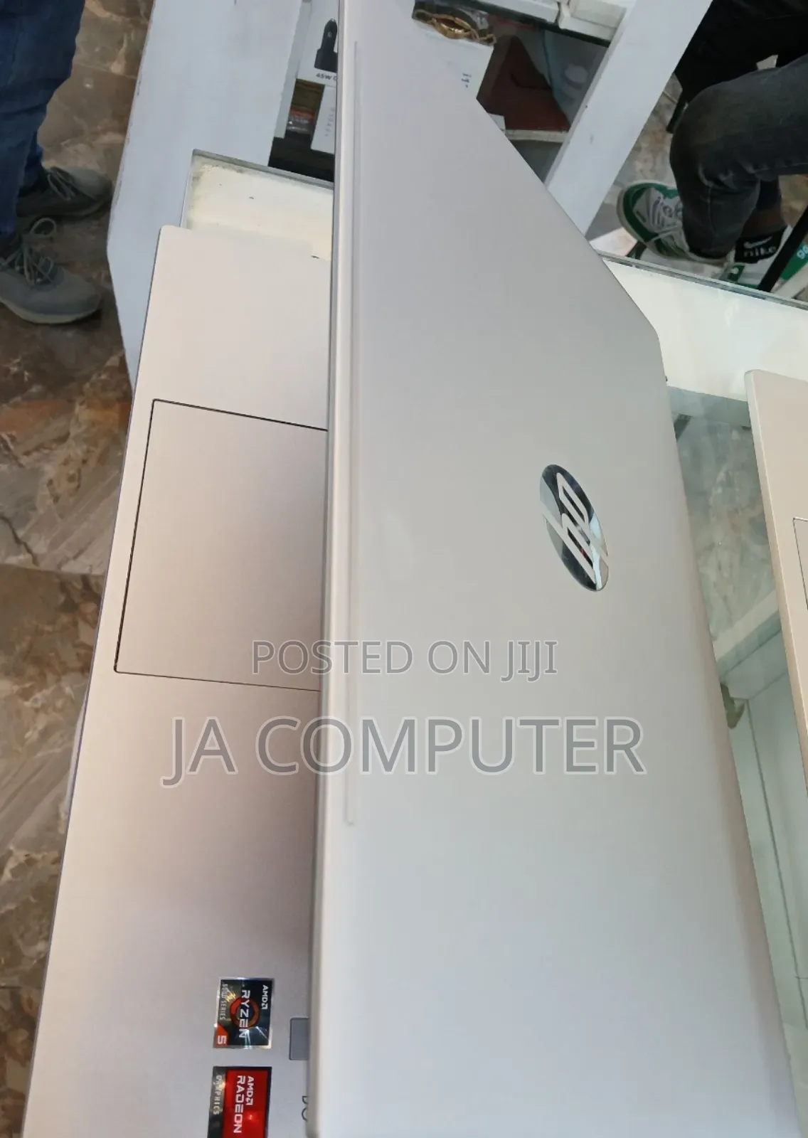 New Laptop HP Pavilion 15 8GB AMD Ryzen 5 SSD 512GB