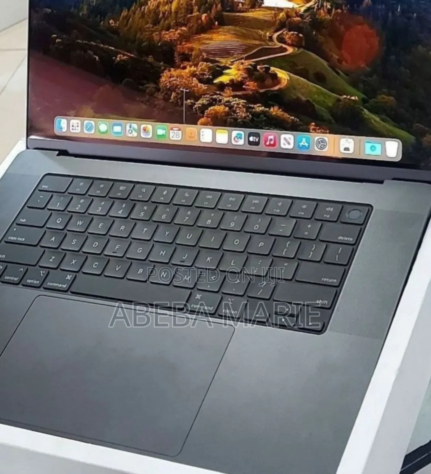 New Apple MacBook Pro 2023 M3 14-Inch 18GB Apple M3 Pro SSD 512GB