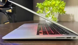 New Laptop Apple MacBook Air 2015 4GB Intel Core I5 SSD 256GB