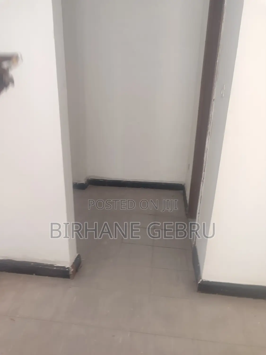 Apartiment Rent for Office