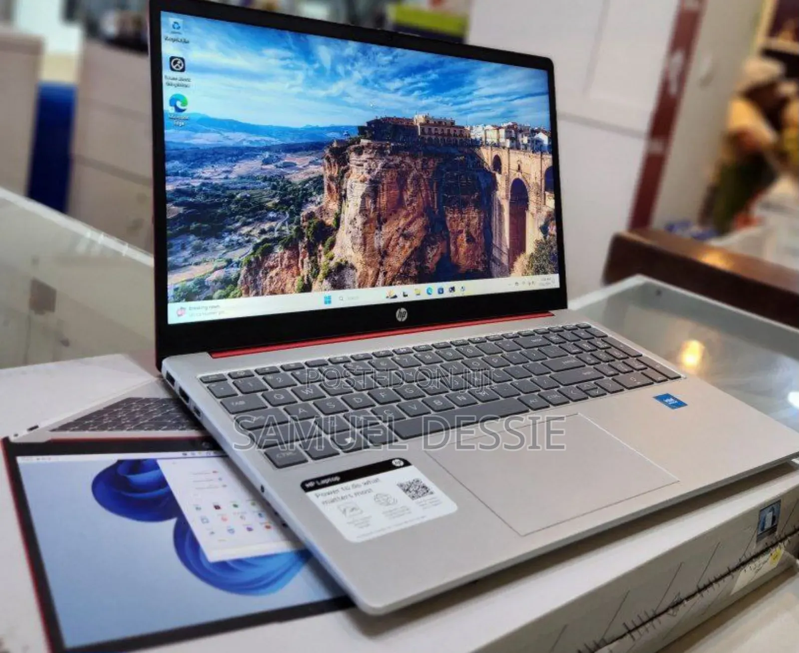 New Laptop HP Stream Notebook 4GB Intel SSD 128GB