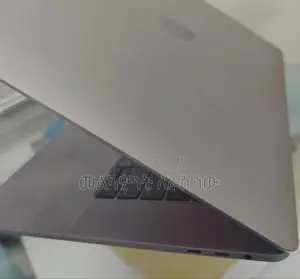 New Laptop Apple MacBook Pro 2017 16GB Intel Core I7 SSD 1T