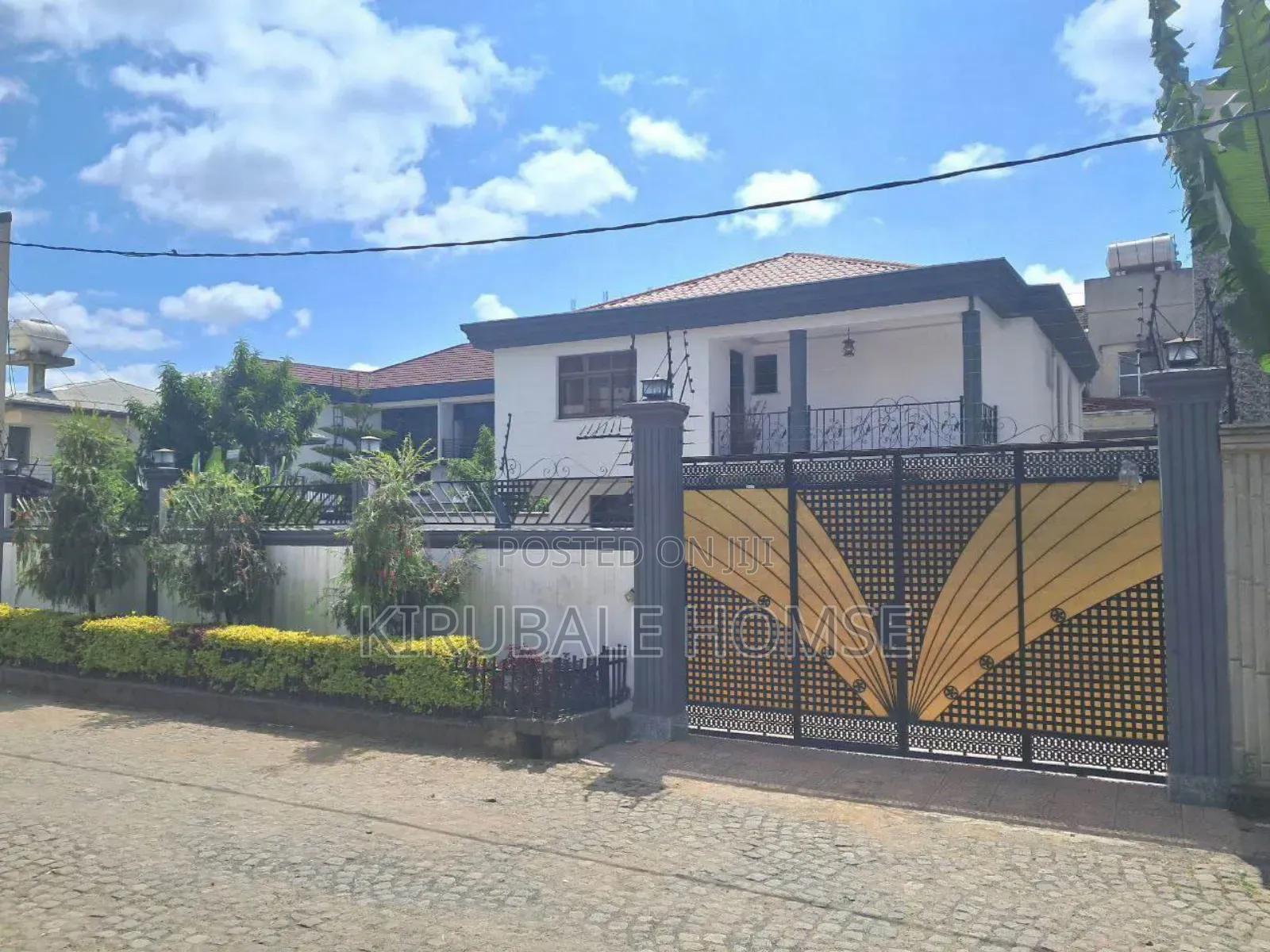 5bdrm Villa in Bole for sale