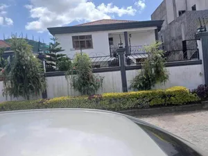 5bdrm Villa in Bole for sale