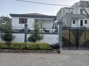 5bdrm Villa in Bole for sale
