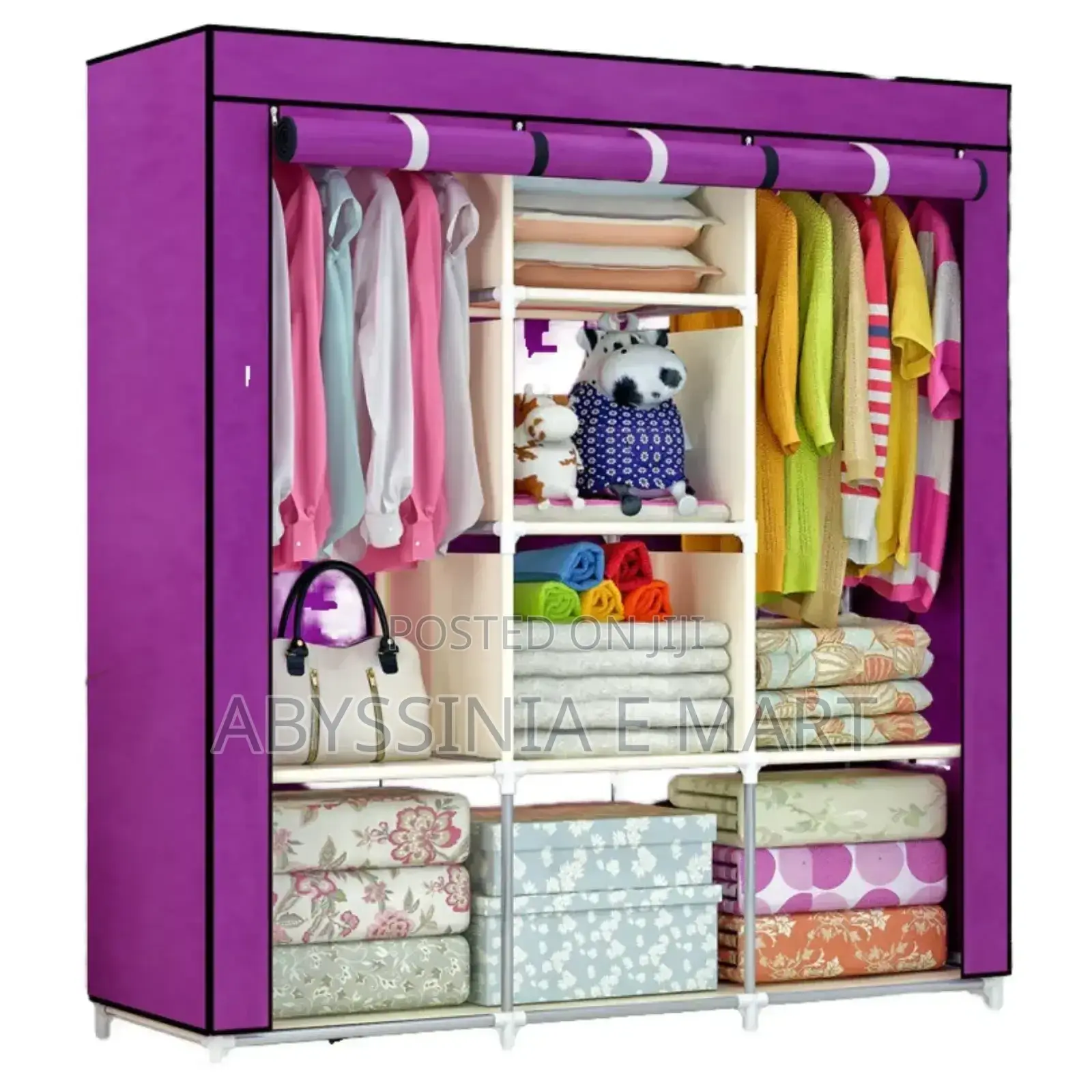 ፍሬሞቹ የብረት ቱቦዎች የሆኑ Simple Wardrobe