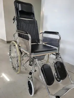 Commode Wheelchair፭% That Comes With a Reclining Backrest