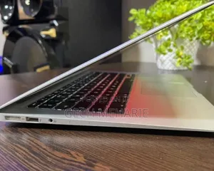 New Laptop Apple MacBook Air 2015 4GB Intel Core I5 SSD 256GB