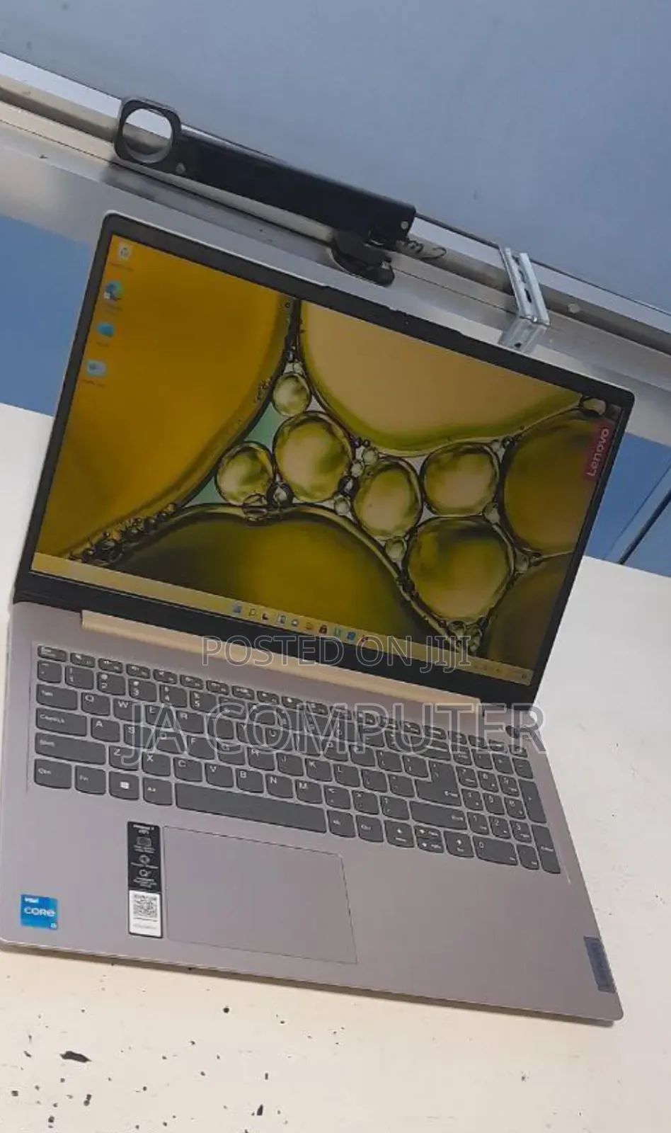 New Laptop Lenovo Ideapad 3 4GB Intel Core I3 SSD 256GB