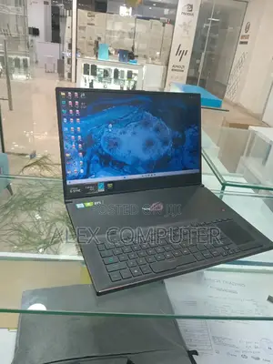 New Laptop Asus ROG Zephyrus S GX701 16GB Intel Core I7 SSD 1T