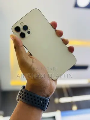 Photo - Apple iPhone 12 Pro 128 GB Gold