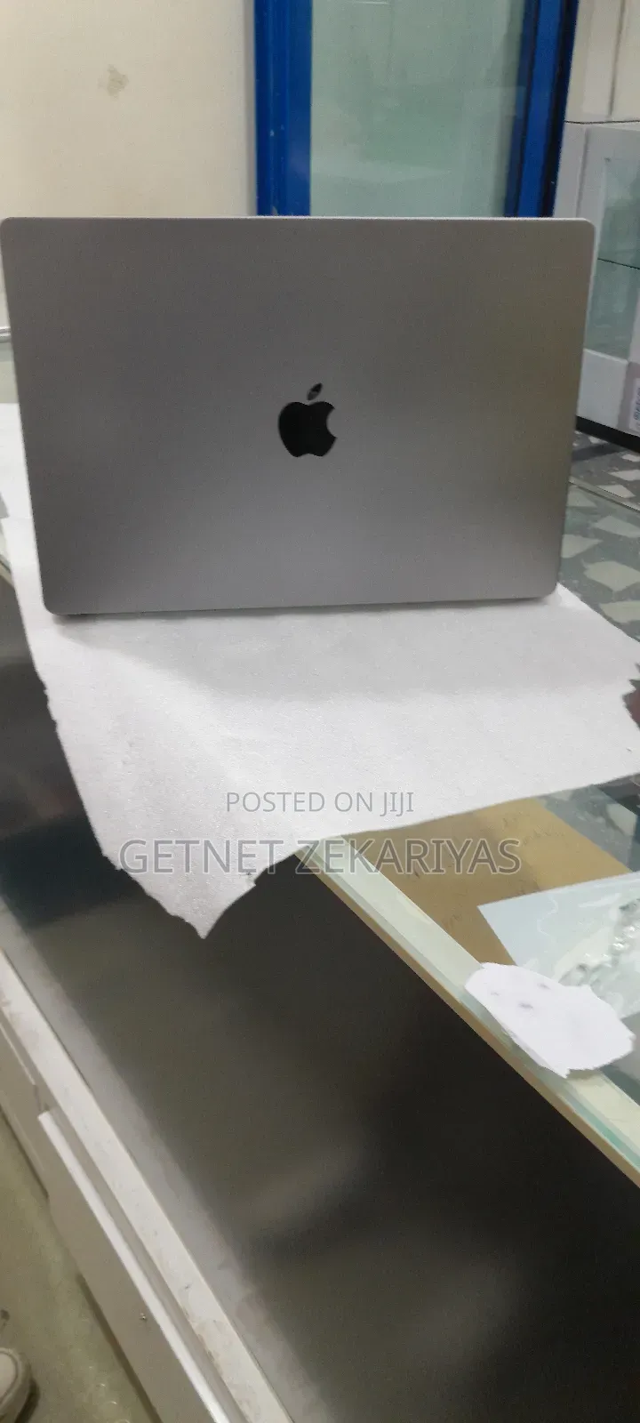 New Laptop Apple MacBook Pro M1 16GB Apple M1 Pro SSD 512GB