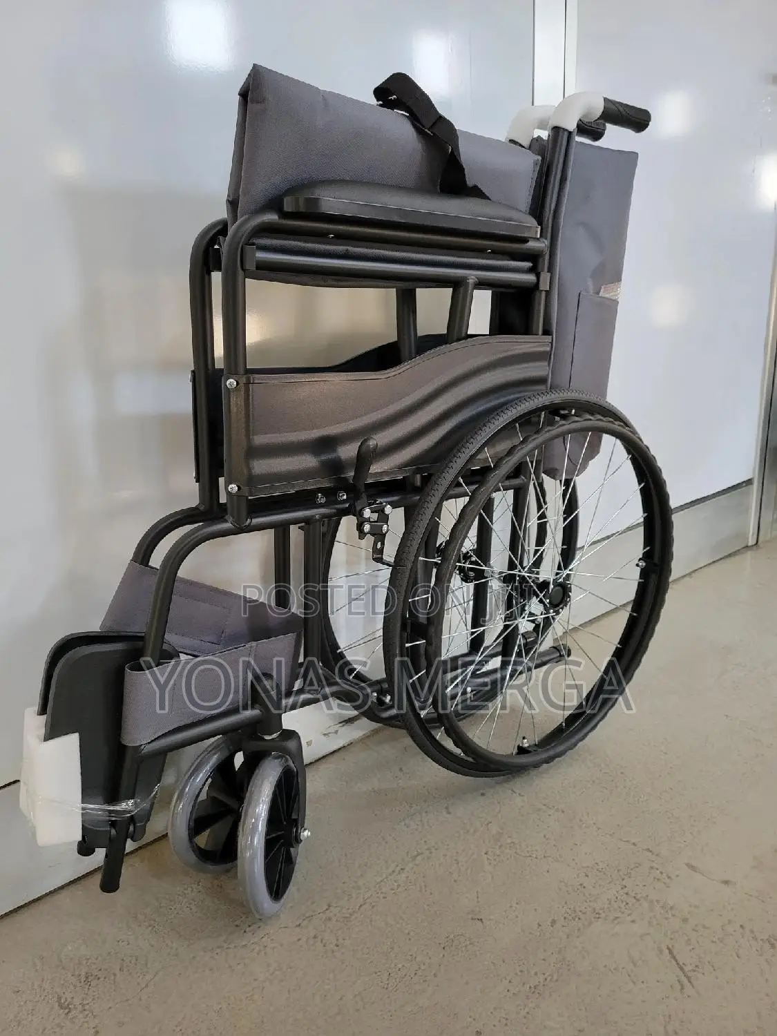Wheelchair₩With Safety Seat Belt Extra Safe Wheelchair